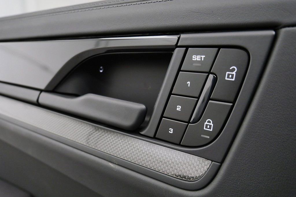 2025 Porsche Cayenne GTS