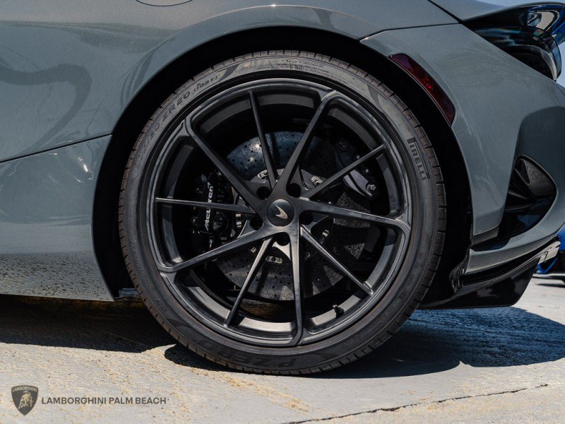 Used 2026 McLaren 750S photo 35