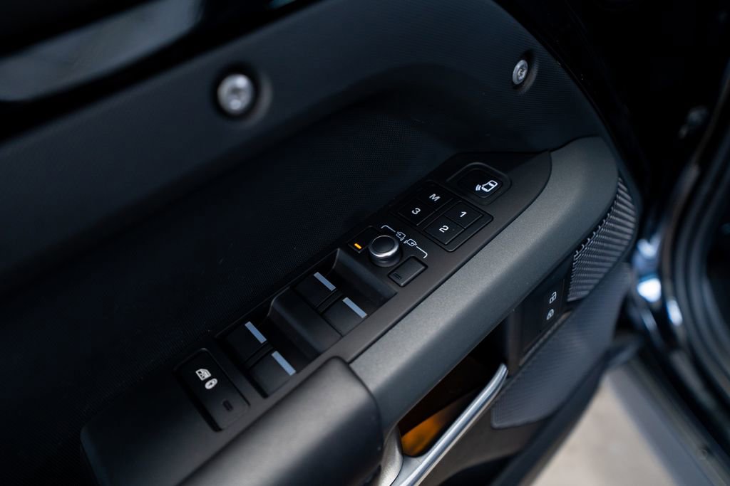 2023 Land Rover Defender 110 X