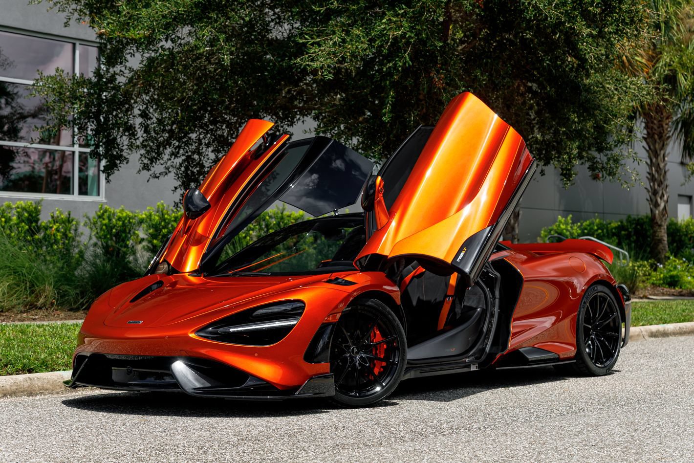 Used 2021 McLaren 765LT photo 41