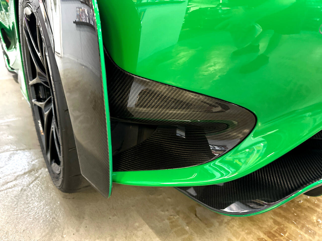 Used 2022 McLaren 765LT photo 35