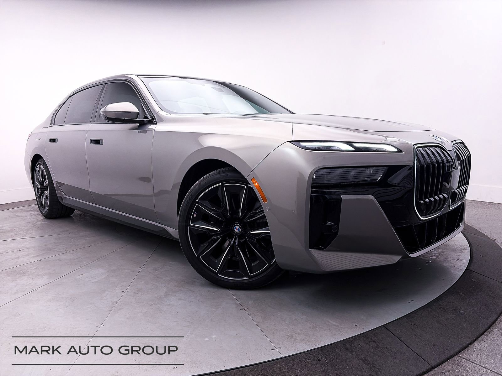 2024 BMW 760i xDrive