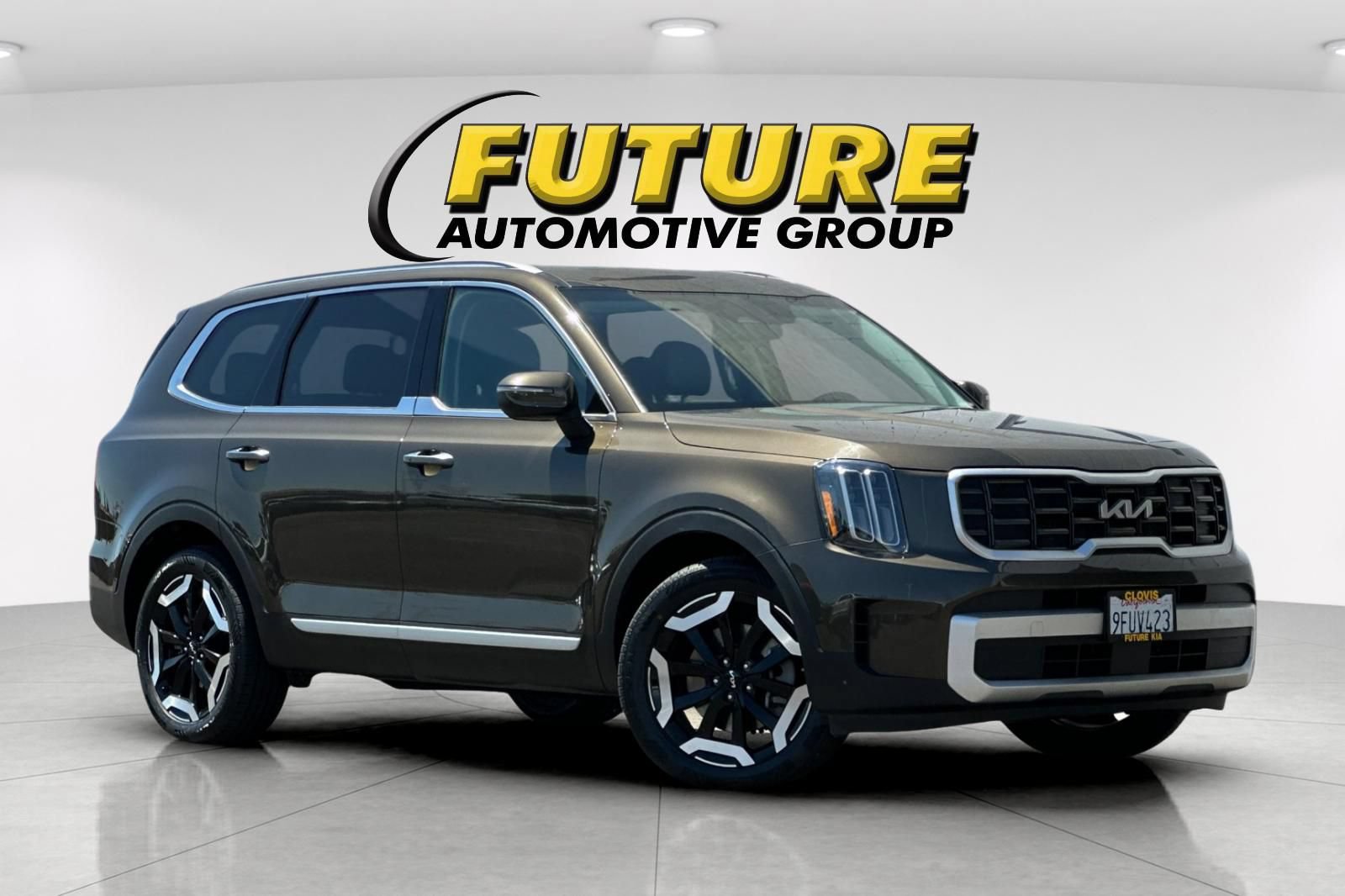 Used 2024 Kia Telluride S w/ S Sunroof Package