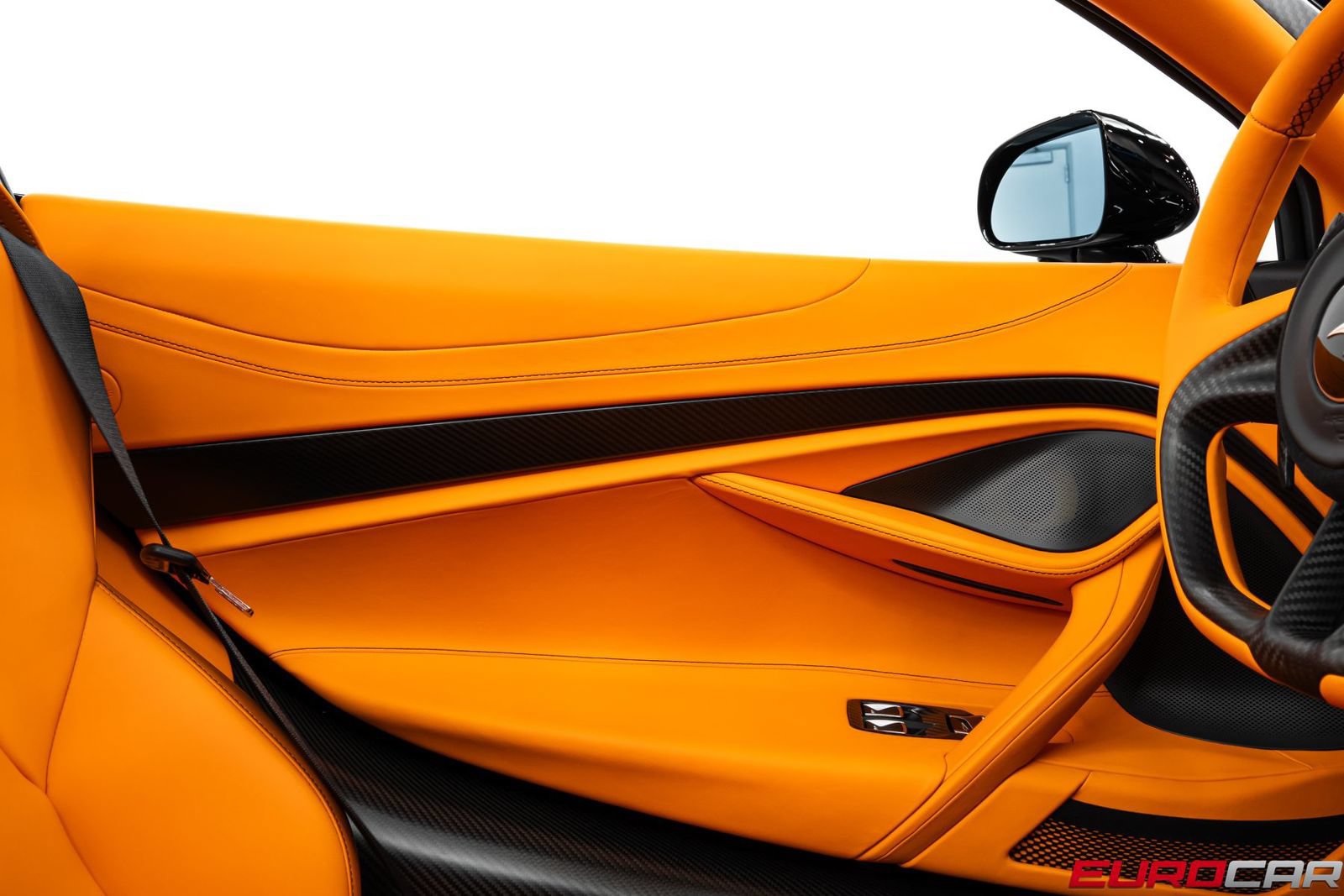 Used 2022 McLaren 765LT photo 29