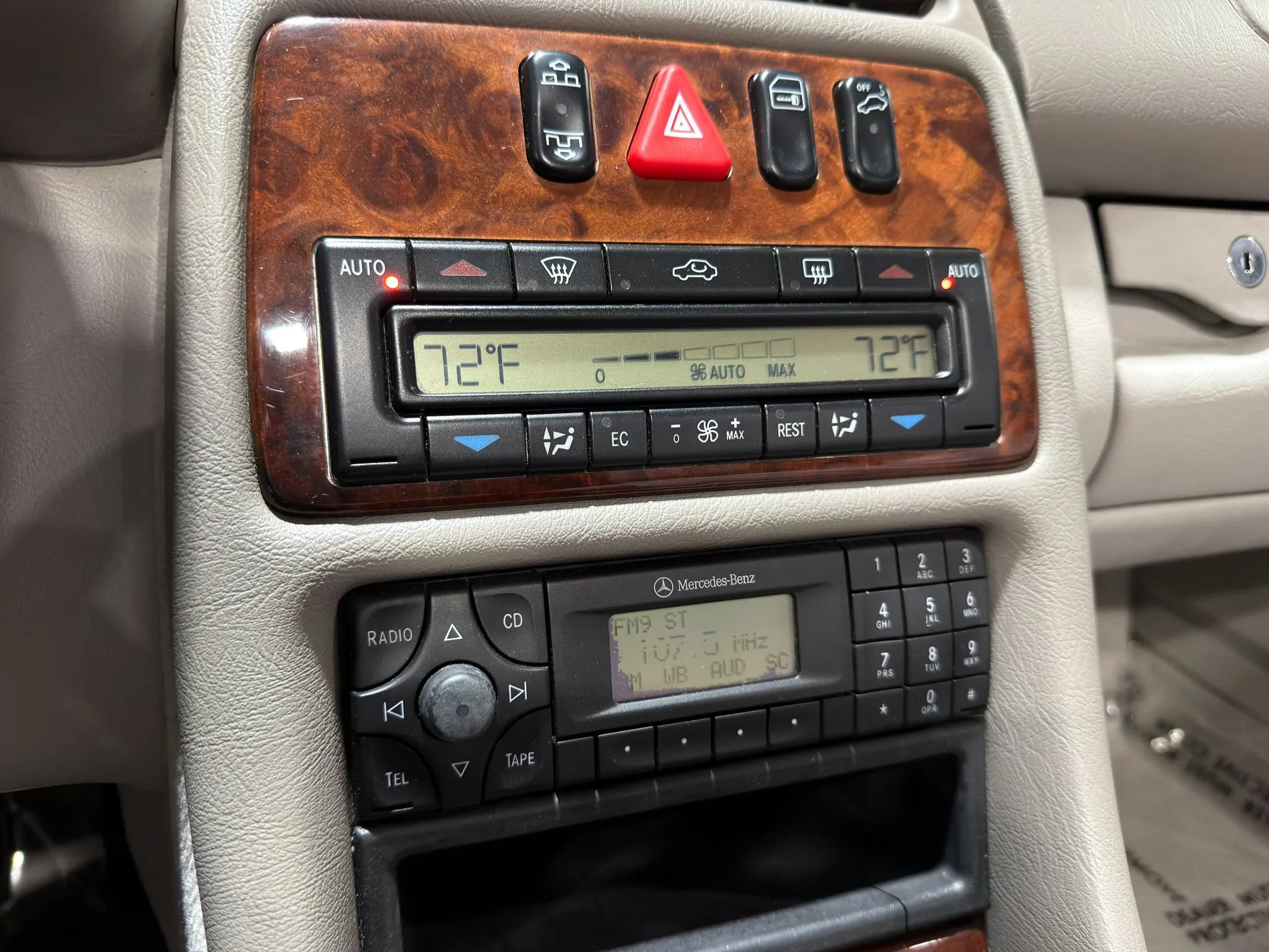1999 Mercedes-Benz CLK Base - Photo 10