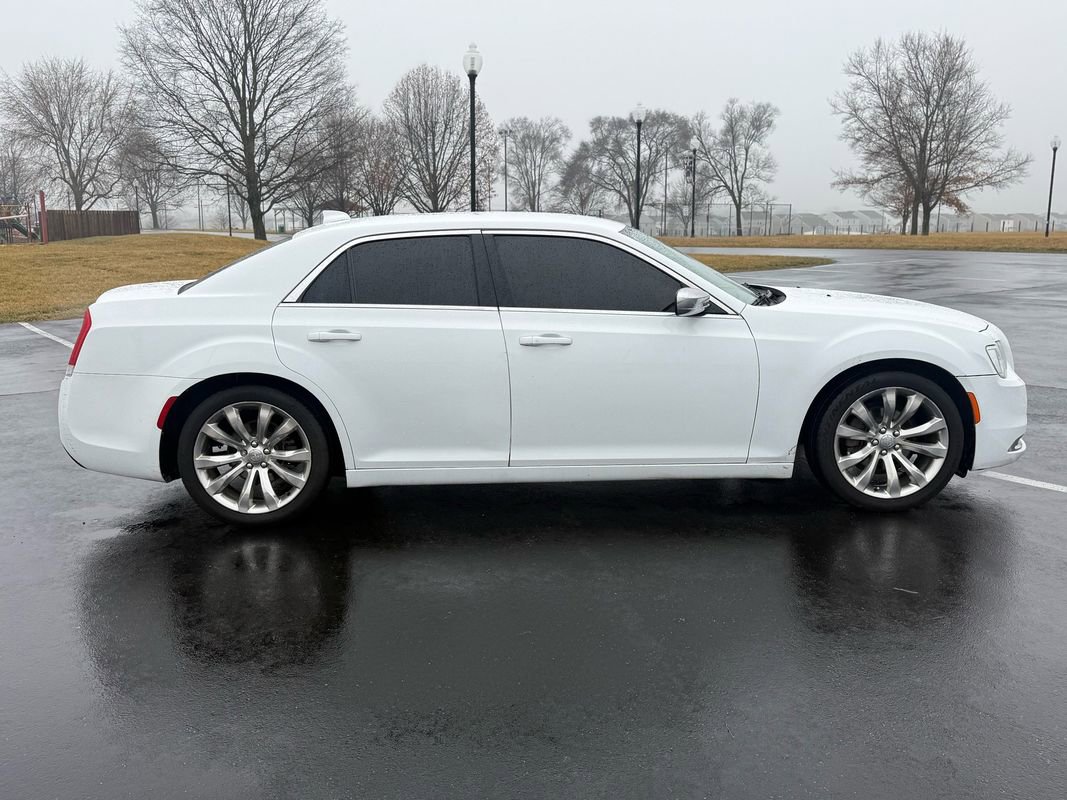2019 Chrysler 300 Touring