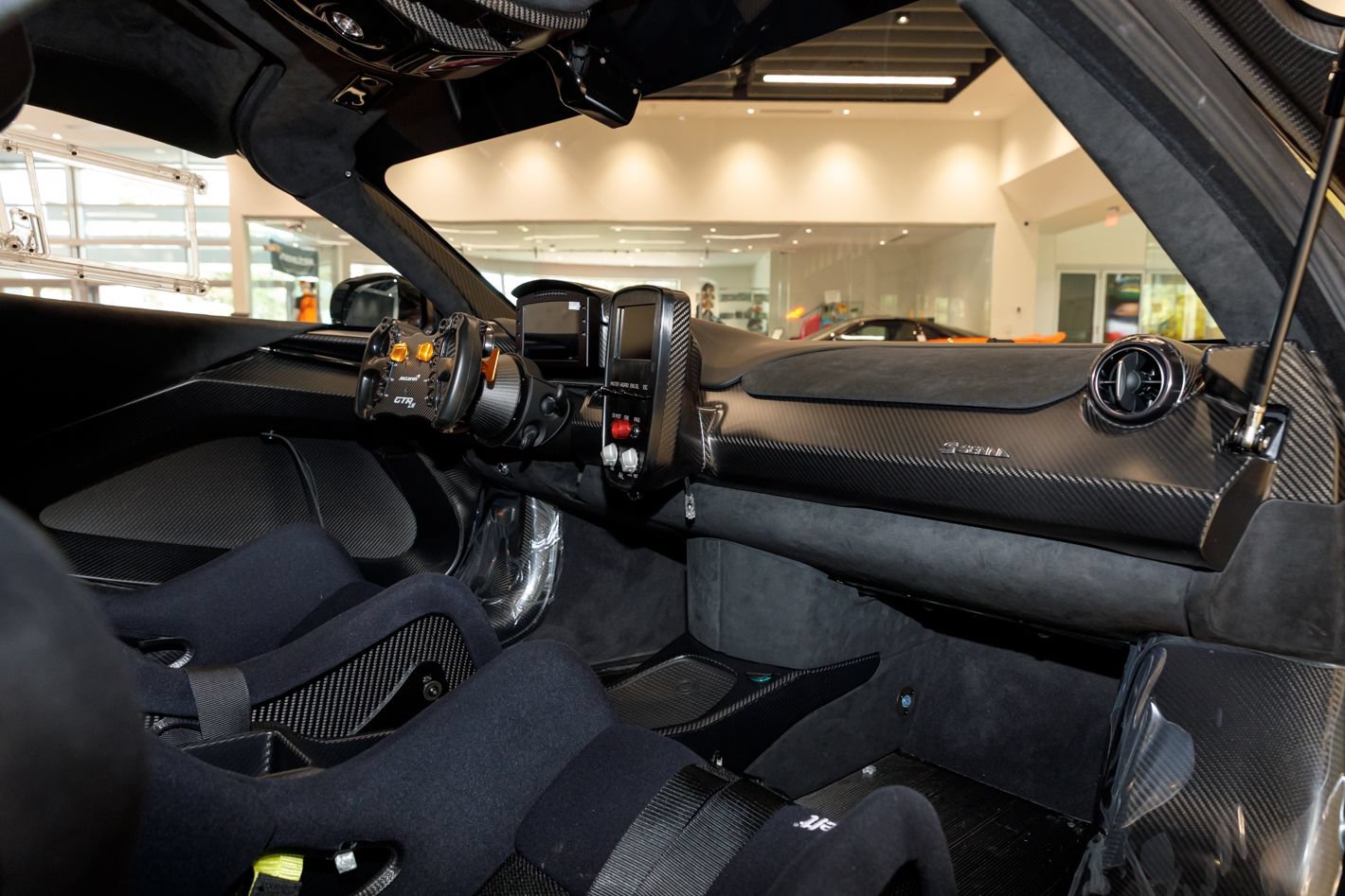 Used 2020 McLaren Senna photo 80