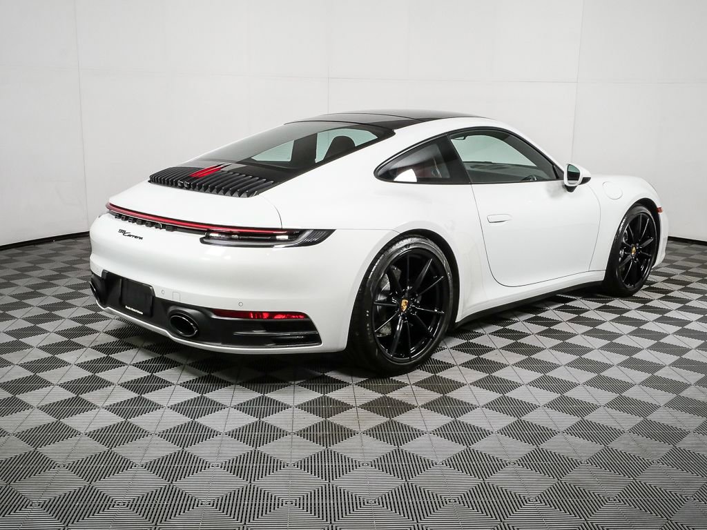 2020 Porsche 911 Carrera