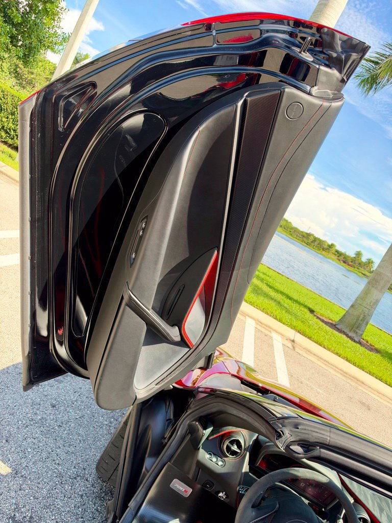 Used 2020 McLaren 720S Spider photo 19