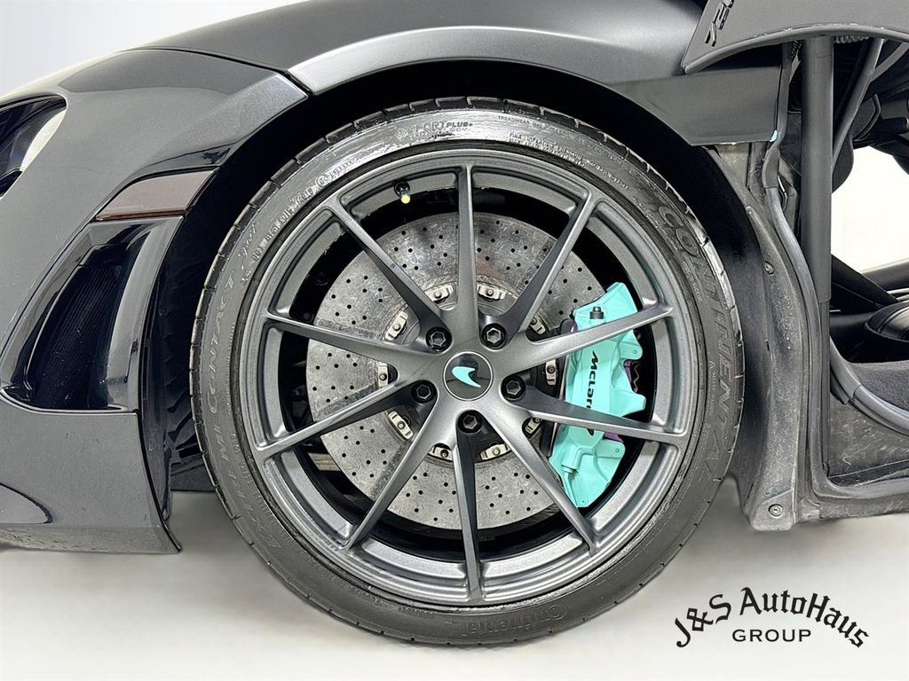Used 2020 McLaren 720S Performance photo 35