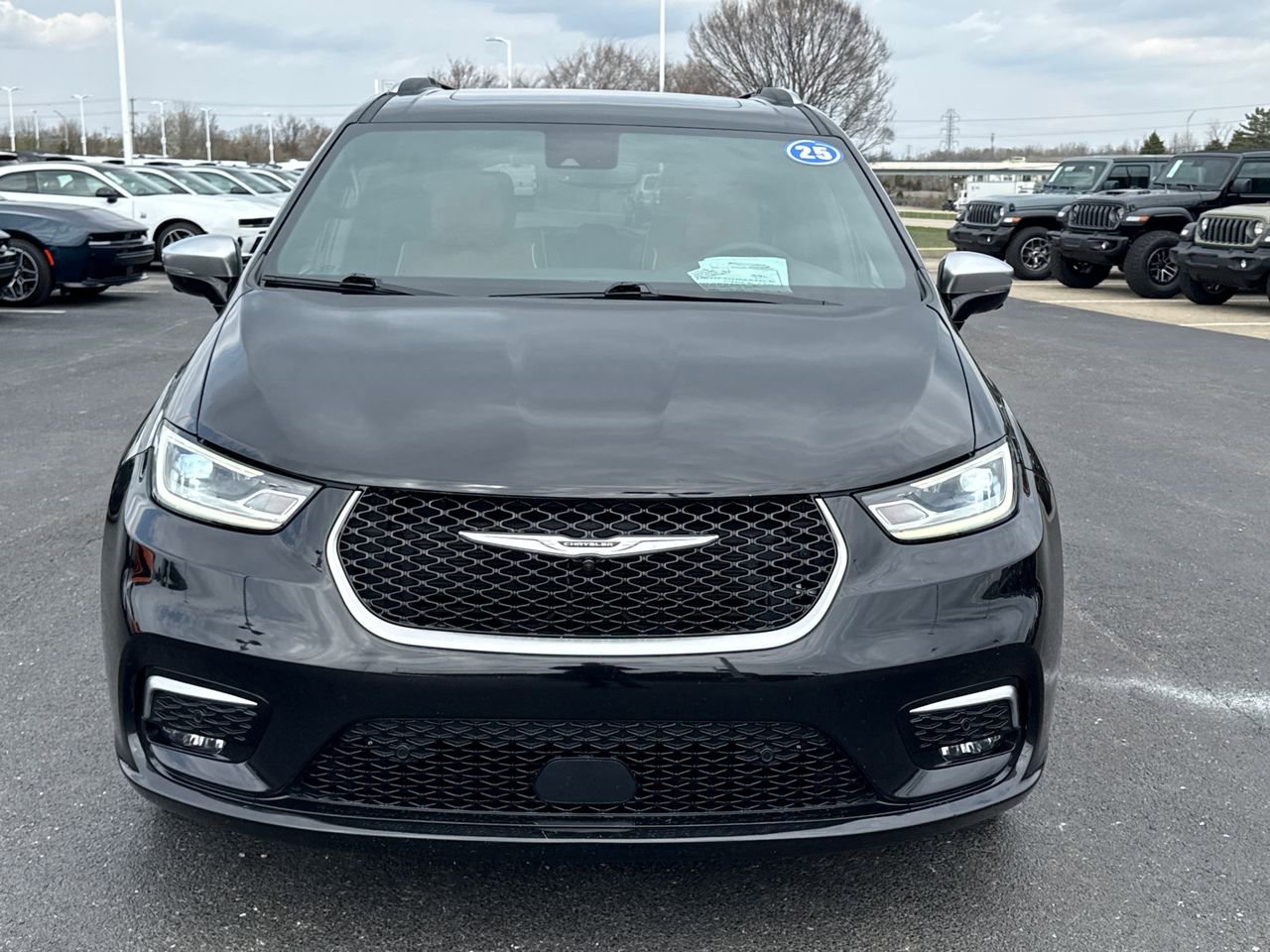 2025 Chrysler Pacifica Pinnacle