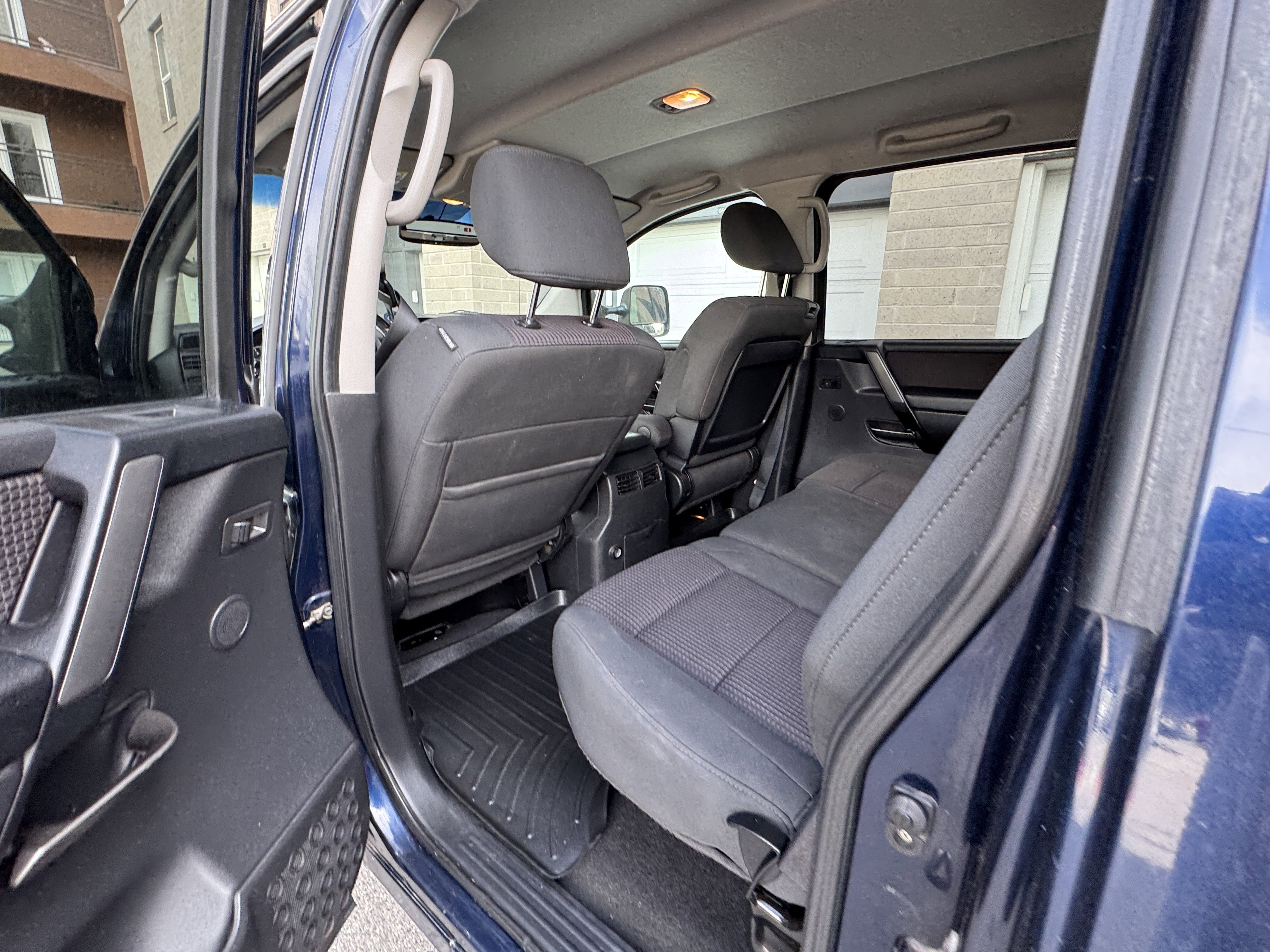 2010 Nissan Titan SE