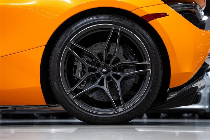 Used 2019 McLaren 720S Performance photo 13