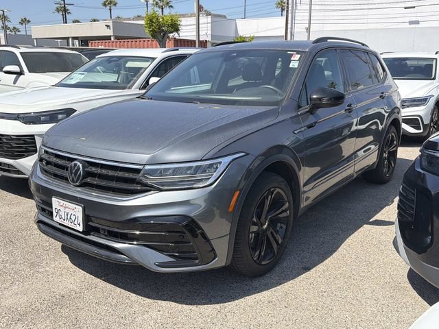 Certified 2023 Volkswagen Tiguan SE R-Line