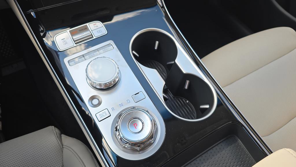 2026 Genesis Gv70 2.5T