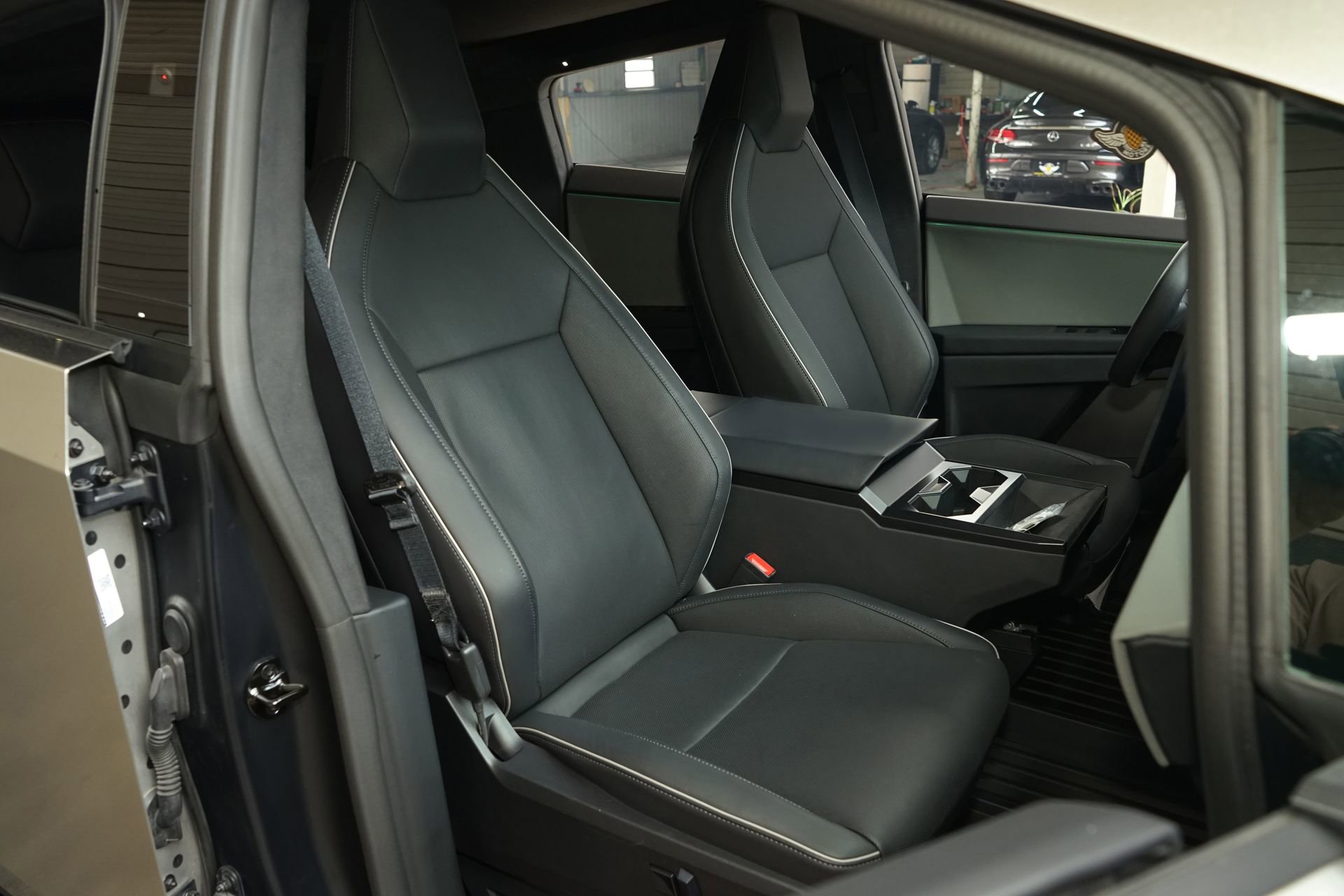 2024 Tesla Cybertruck Cyberbeast