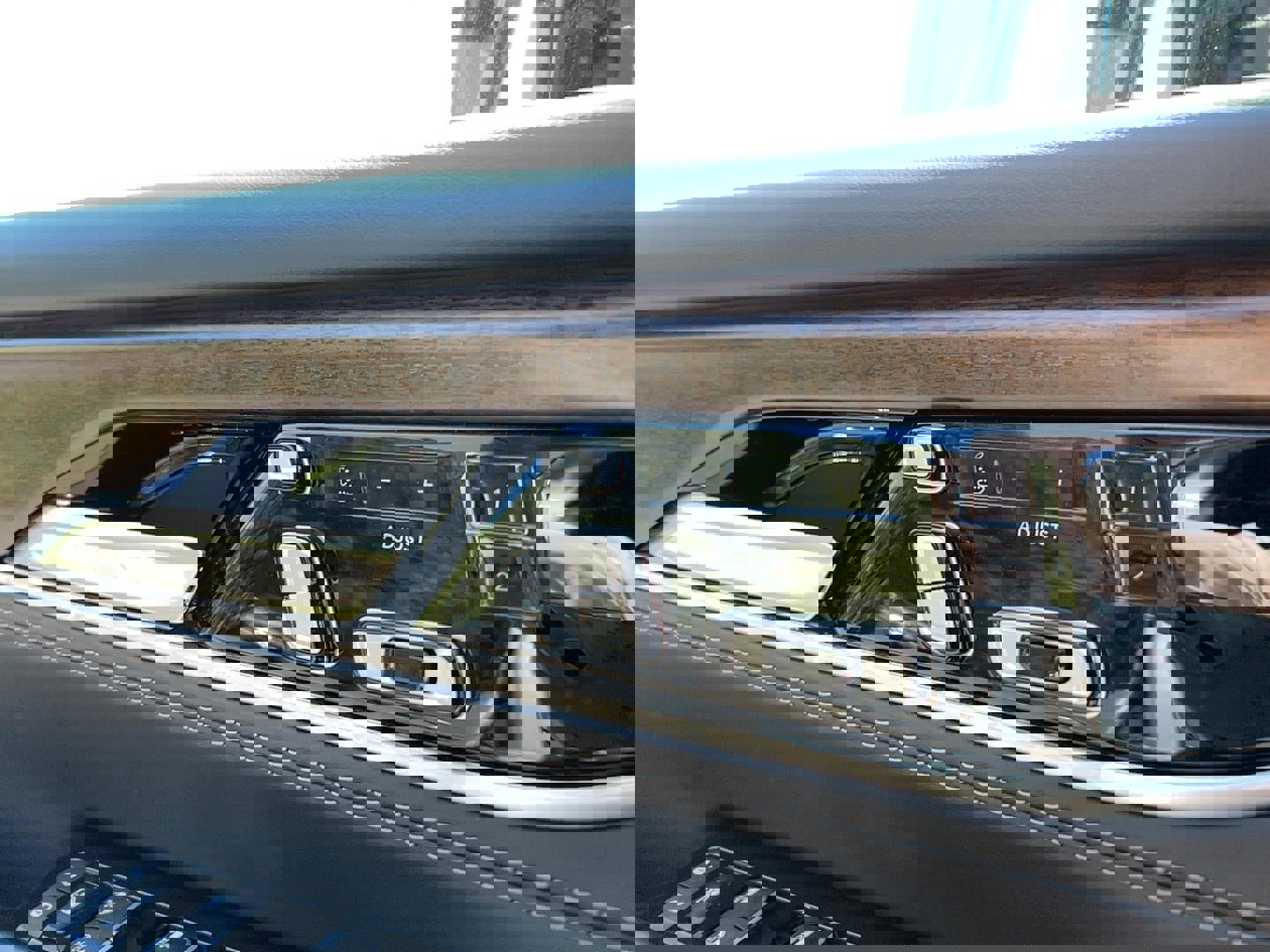 2022 Jeep Grand Wagoneer Series II