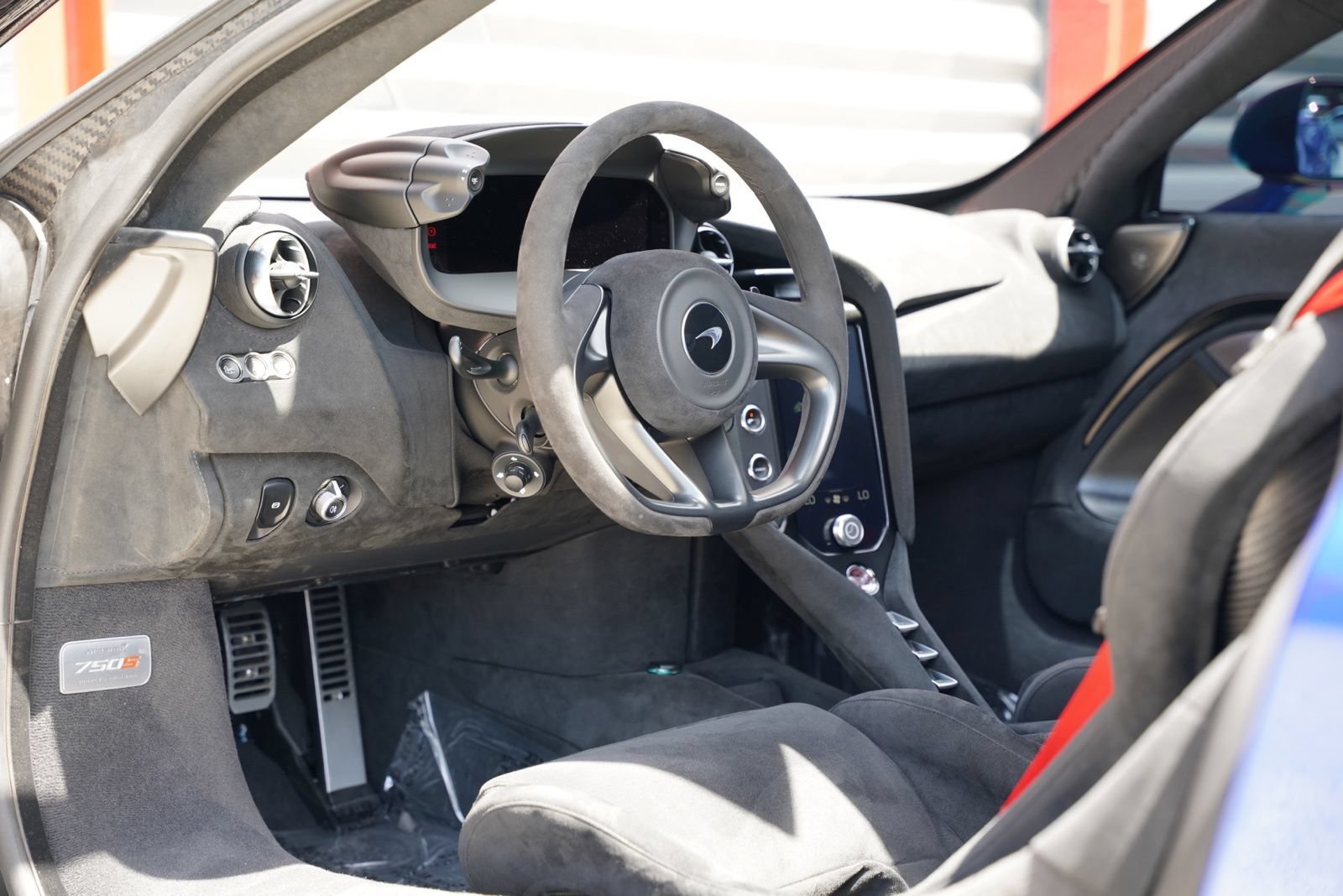 Used 2024 McLaren 750S photo 17