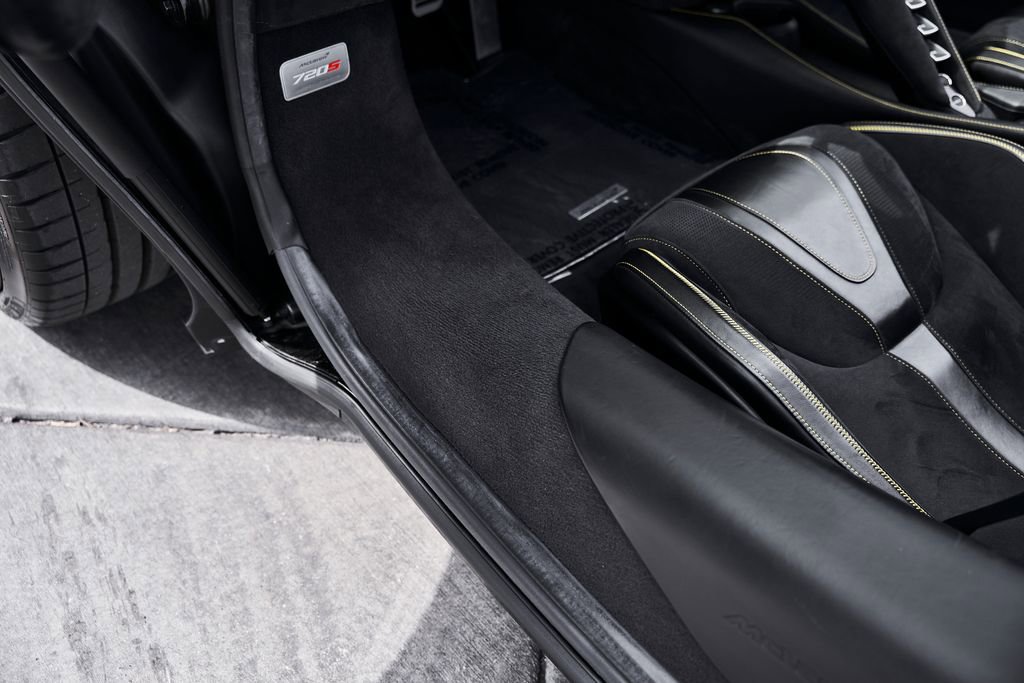 Used 2021 McLaren 720S Luxury photo 34