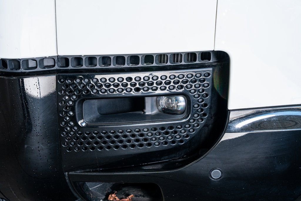 2023 Land Rover Defender 110 X-Dynamic SE