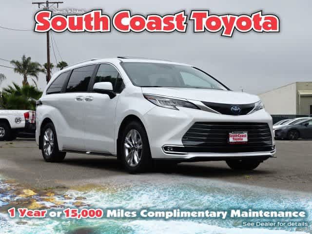 Used 2023 Toyota Sienna Limited