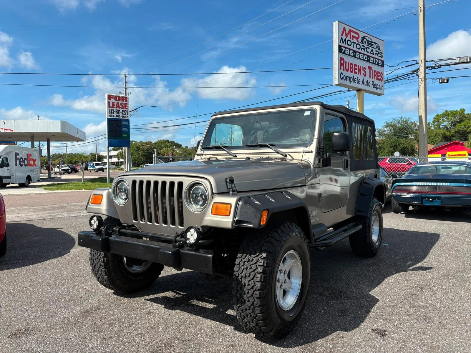 Used 2006 Jeep Wrangler Unlimited w/ Premium Audio Group