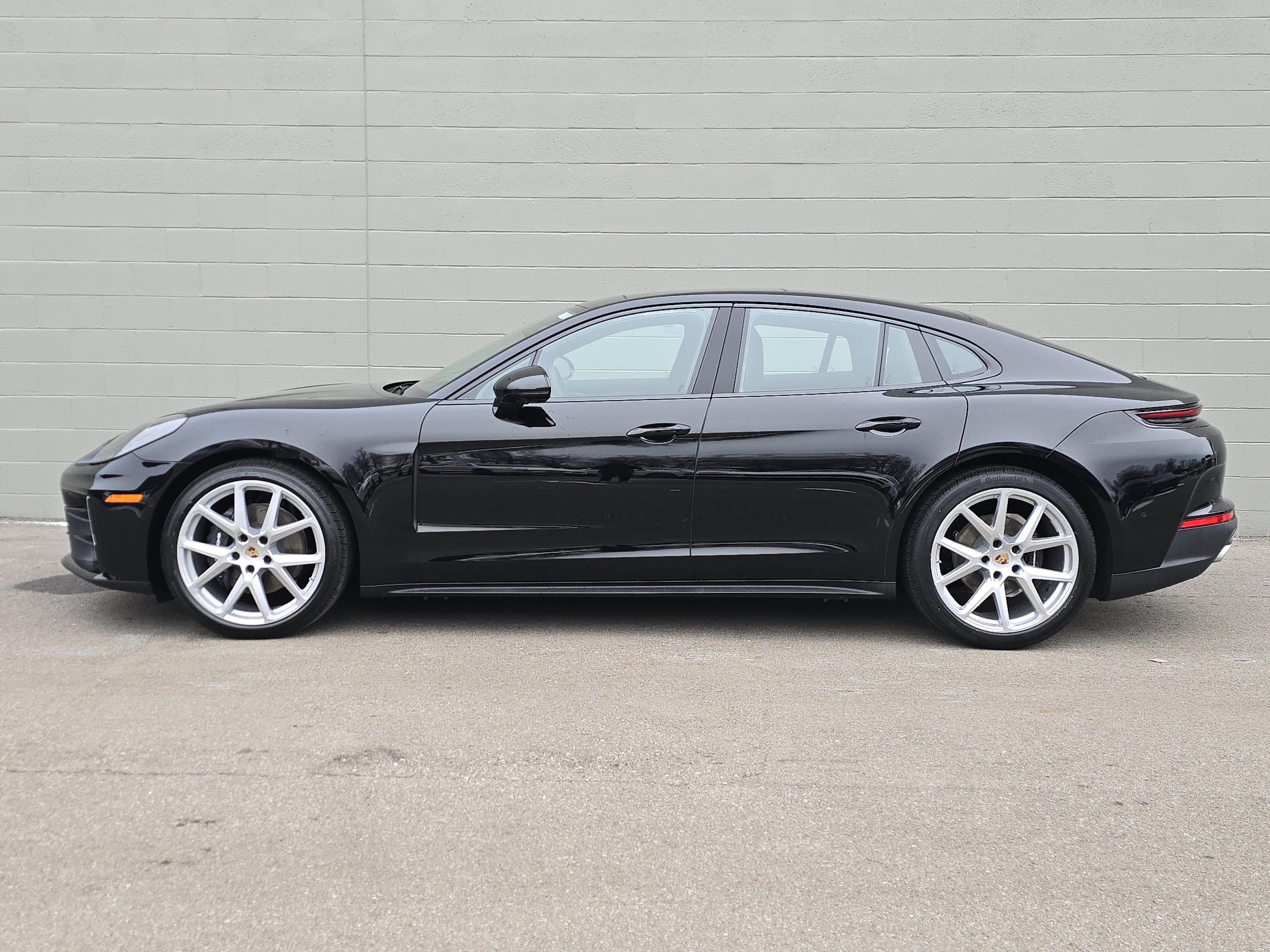 2026 Porsche Panamera 4