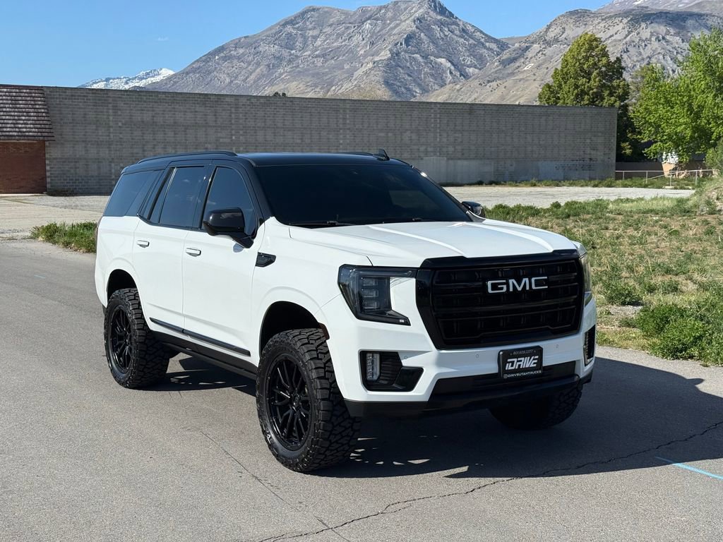 2023 GMC Yukon SLT