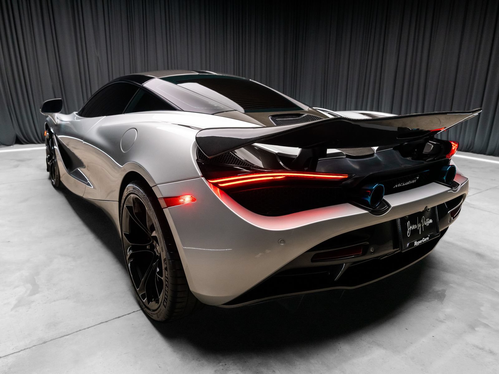 Used 2019 McLaren 720S photo 11