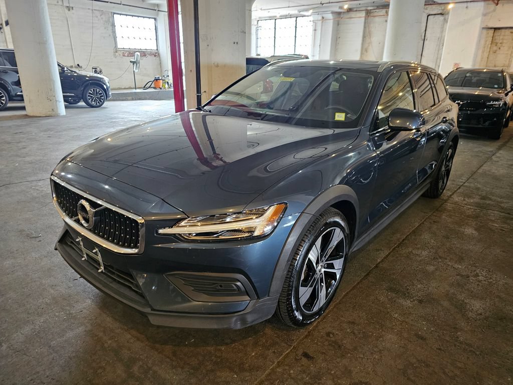 Used 2020 Volvo V60 T5 Cross Country w/ Protection Package Premier