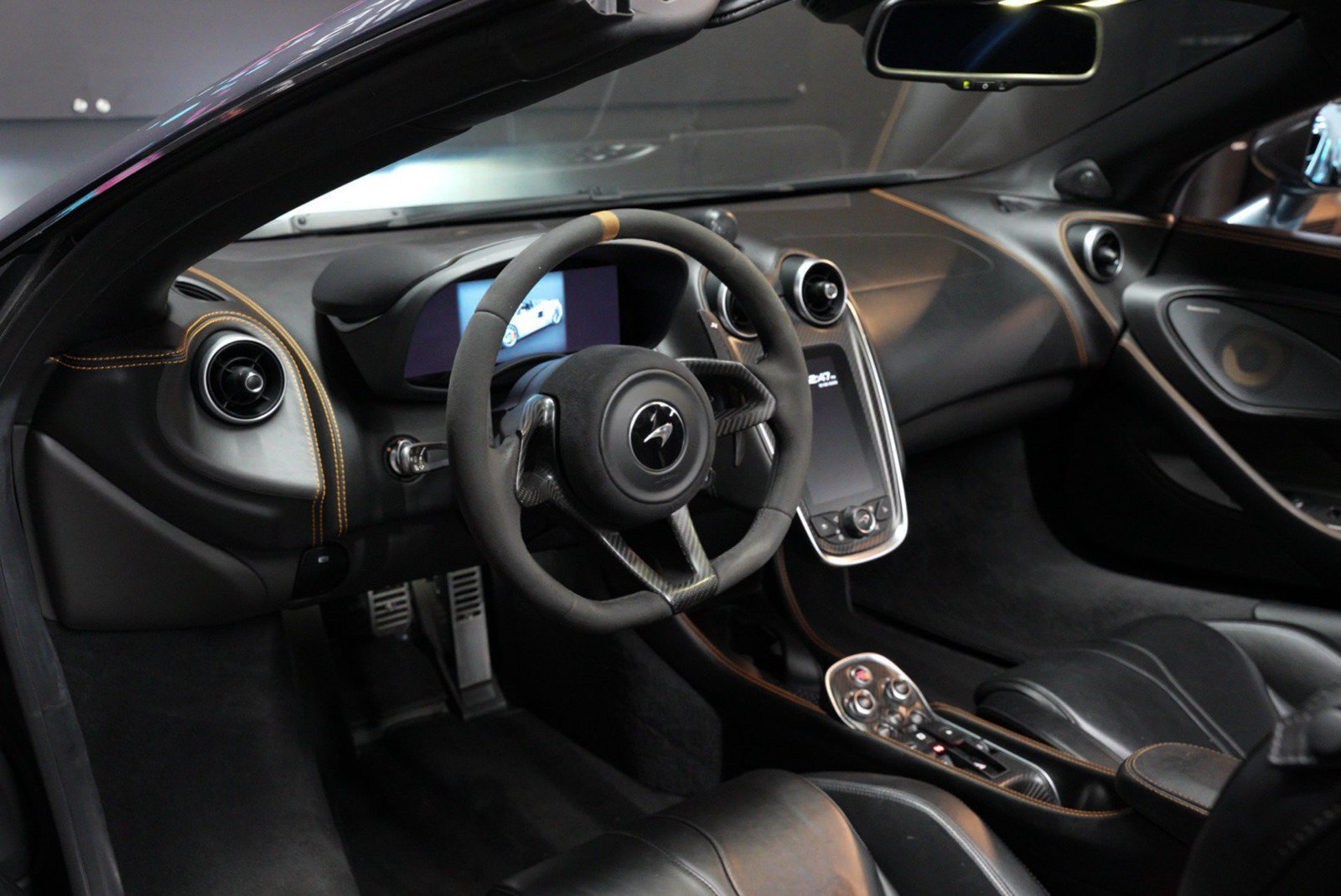 Used 2020 McLaren 600LT Spider photo 8
