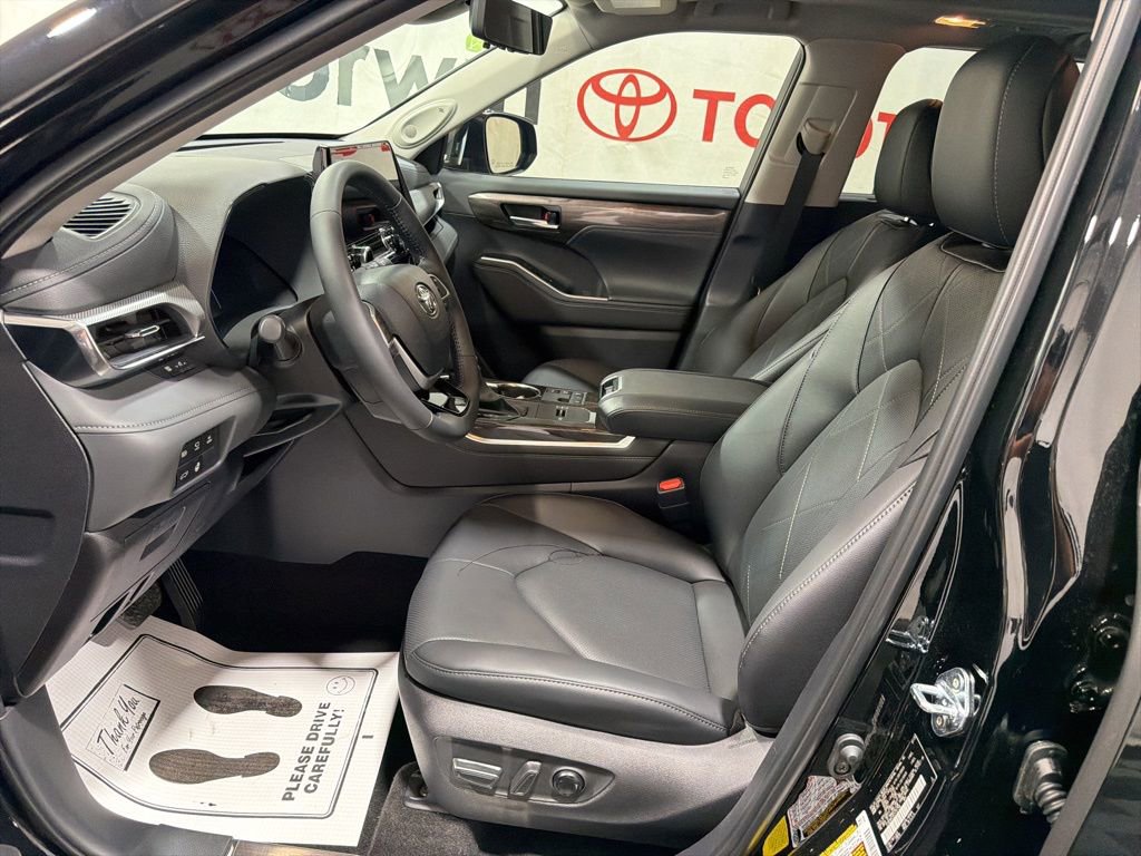 2026 Toyota Highlander Platinum