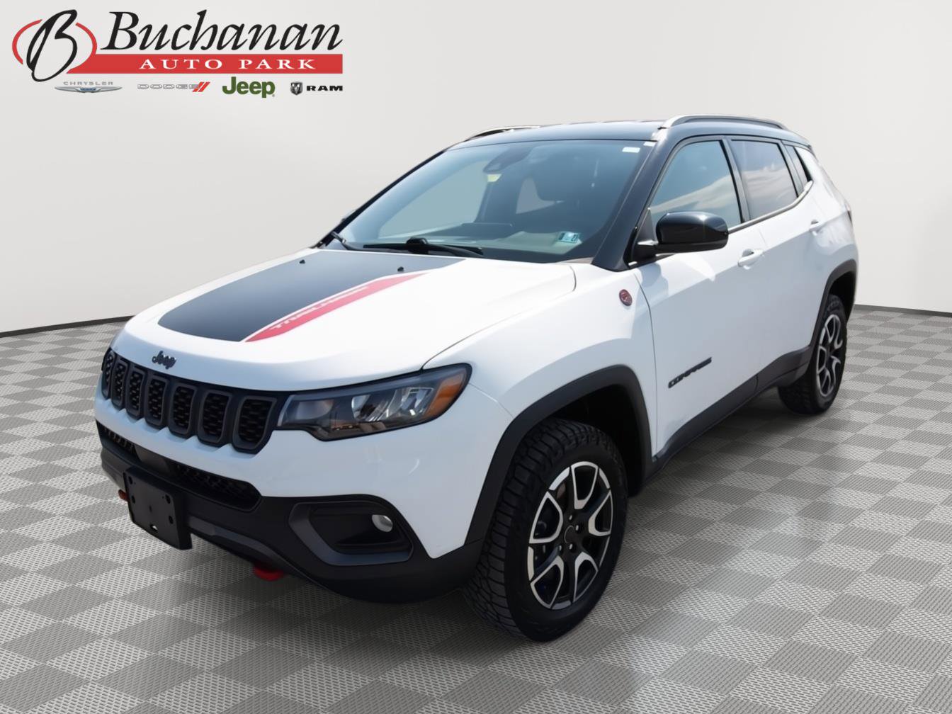 Used 2025 Jeep Compass Trailhawk
