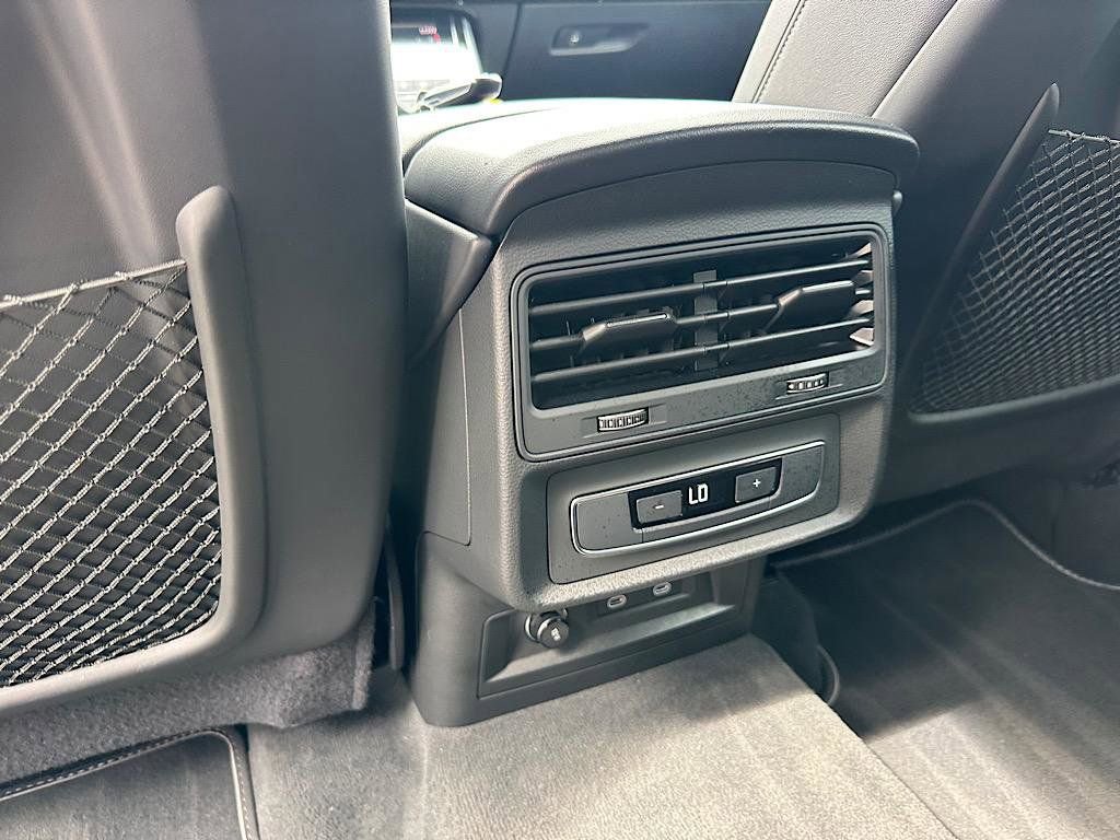 2025 Audi Q7 3.0T Premium Plus