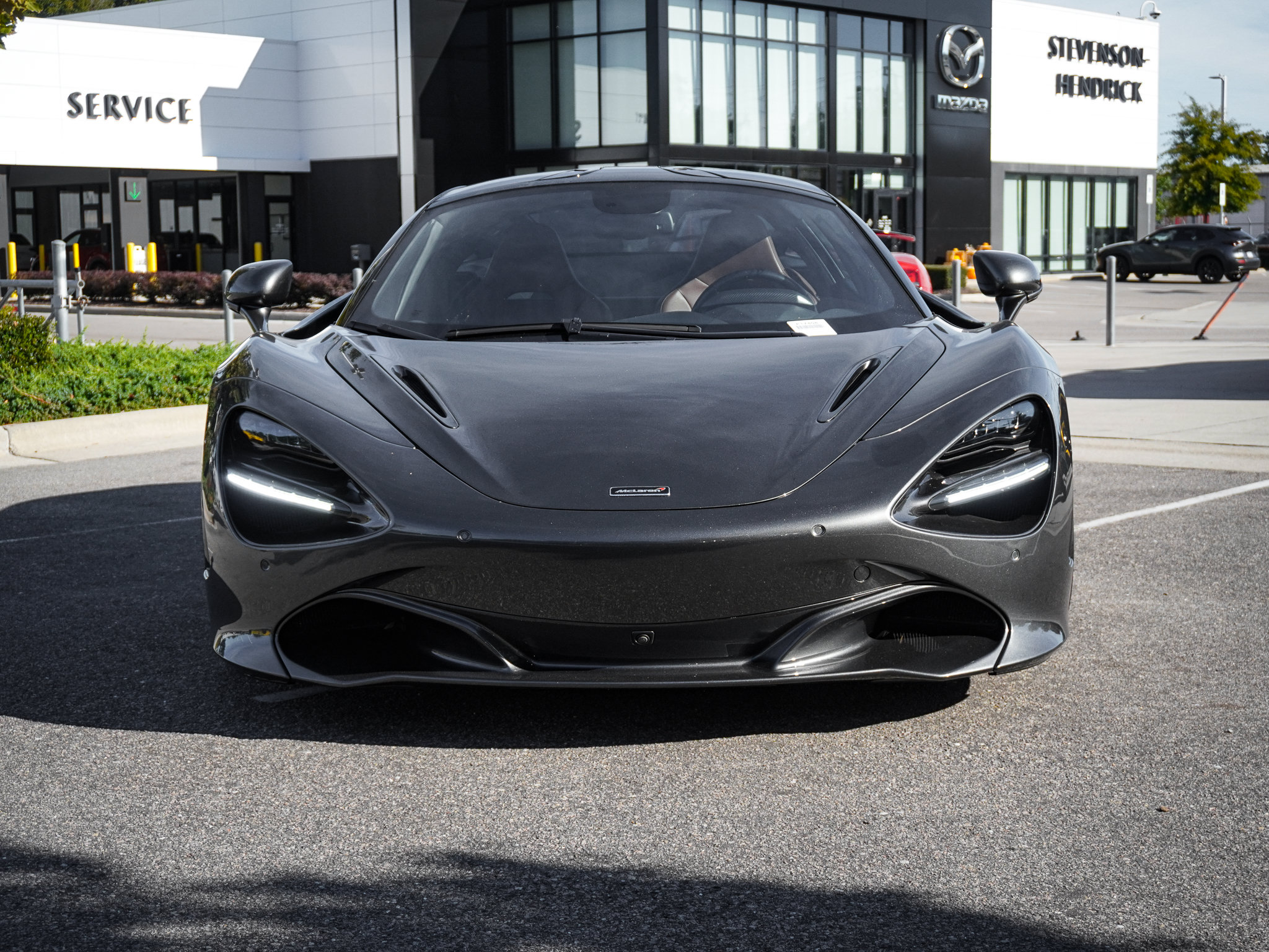 Used 2018 McLaren 720S Luxury photo 3