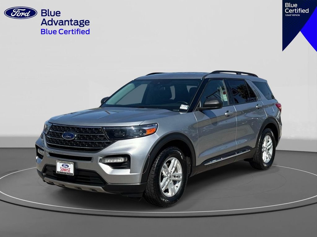 Certified 2022 Ford Explorer XLT w/ Equipment Group 202A