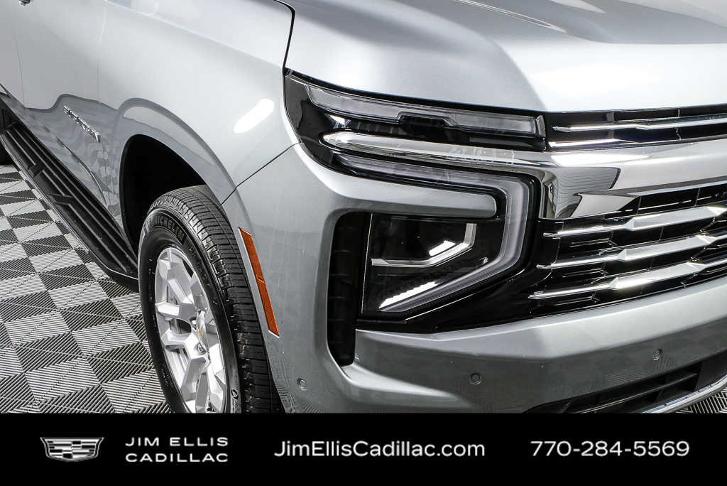 2025 Chevrolet Suburban LT