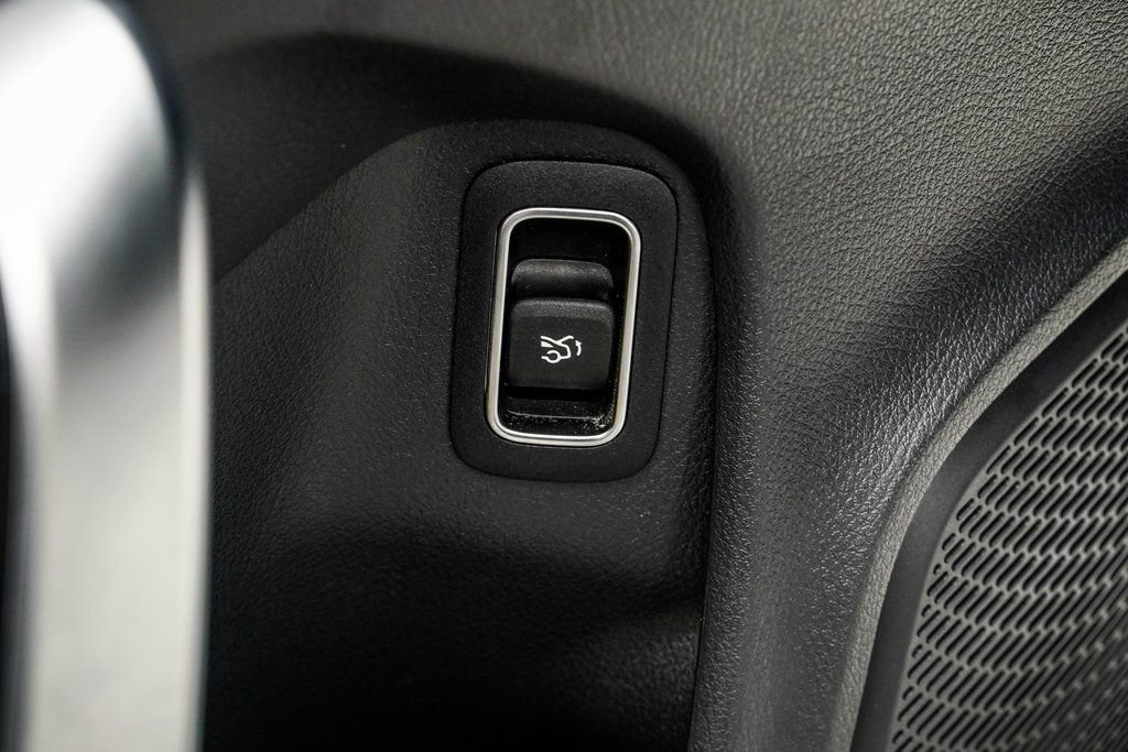 2025 Mercedes-Benz CLA 250