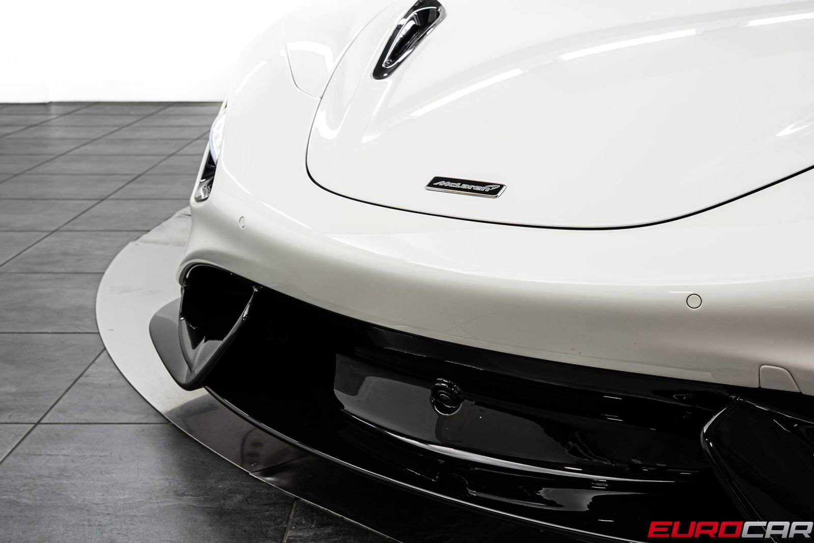 Used 2021 McLaren 765LT photo 12