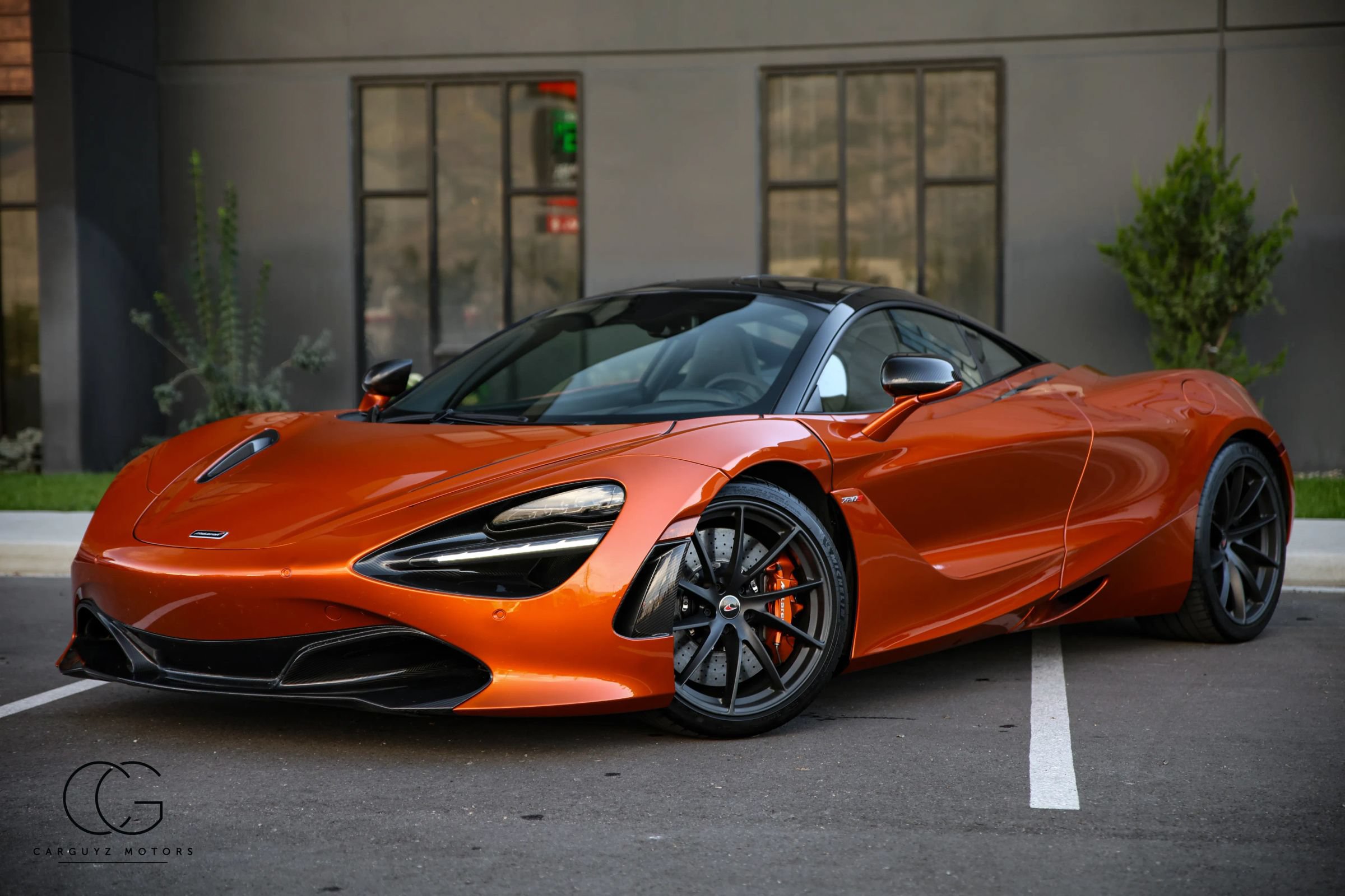 Used 2018 McLaren 720S photo 18