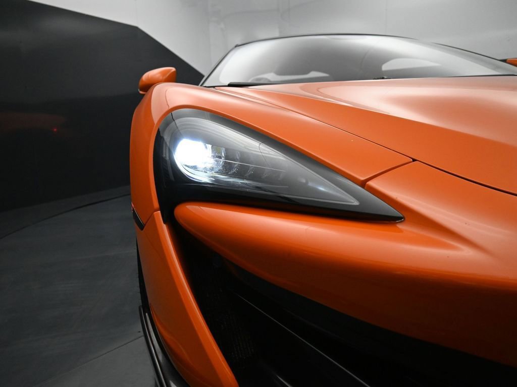 Used 2019 McLaren 600LT photo 8