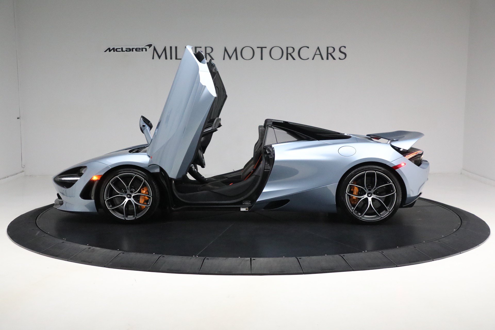 Used 2023 McLaren 720S Performance photo 16