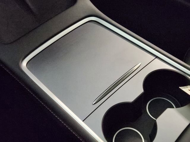 2024 Tesla Model Y Performance