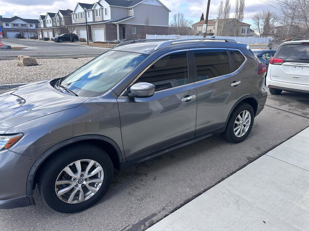 2020 Nissan Rogue SV