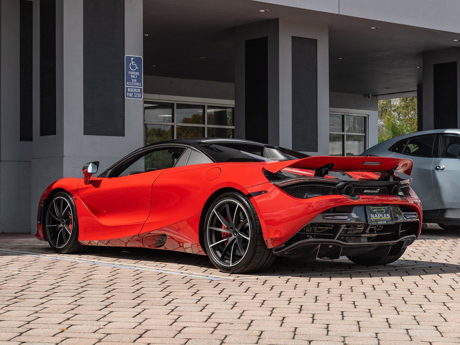 Used 2020 McLaren 720S Performance photo 47