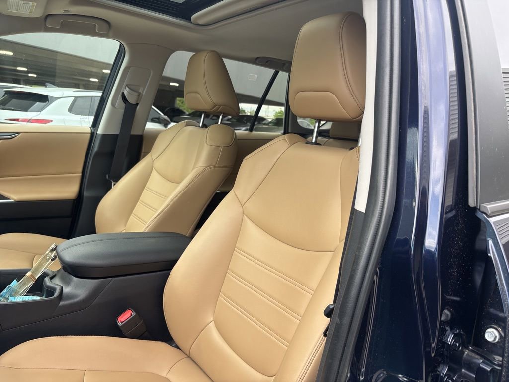 2025 Toyota RAV4 XLE Premium