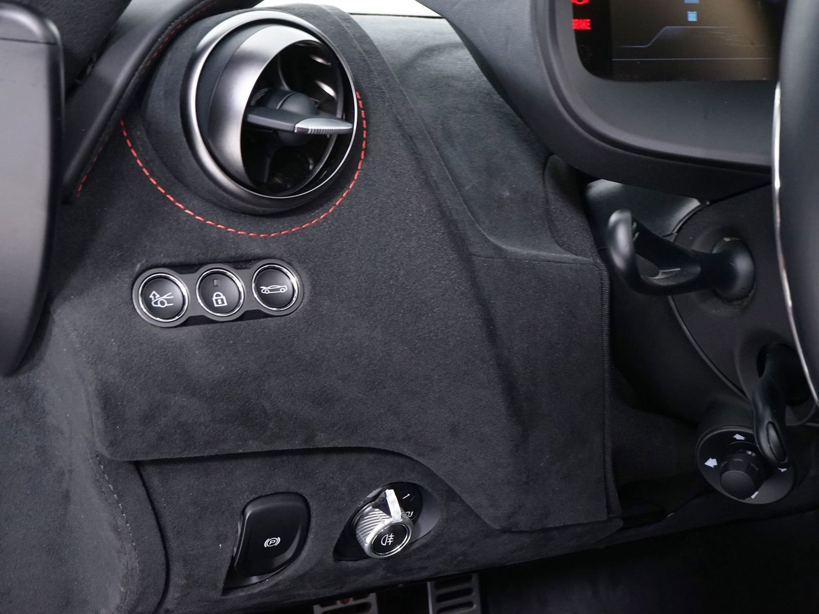 Used 2024 McLaren 750S Spider photo 31