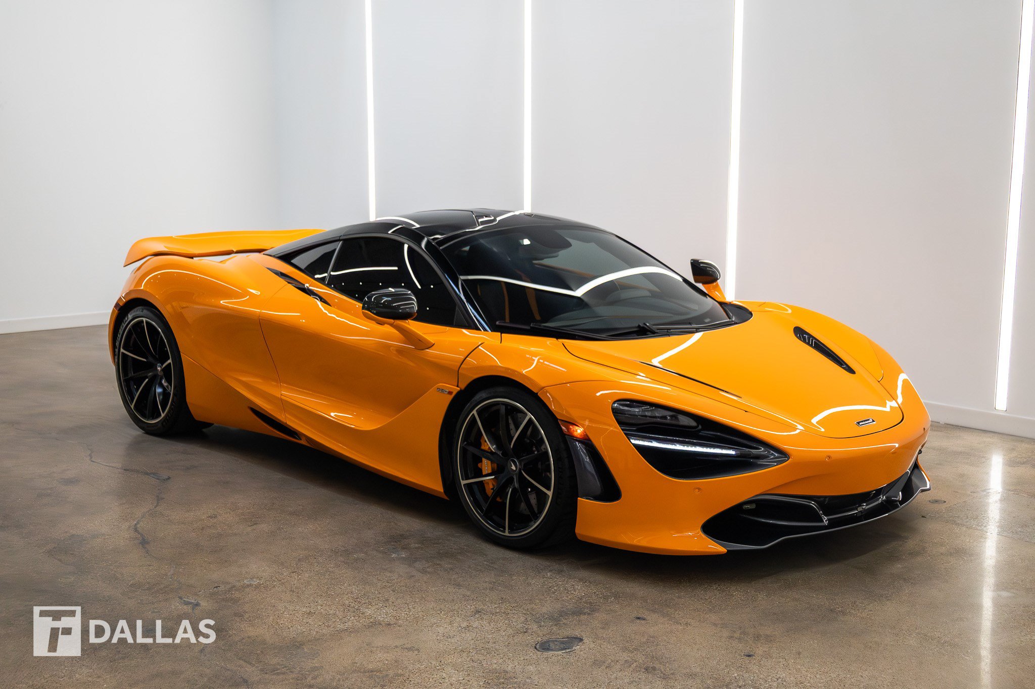 Used 2019 McLaren 720S Performance photo 15
