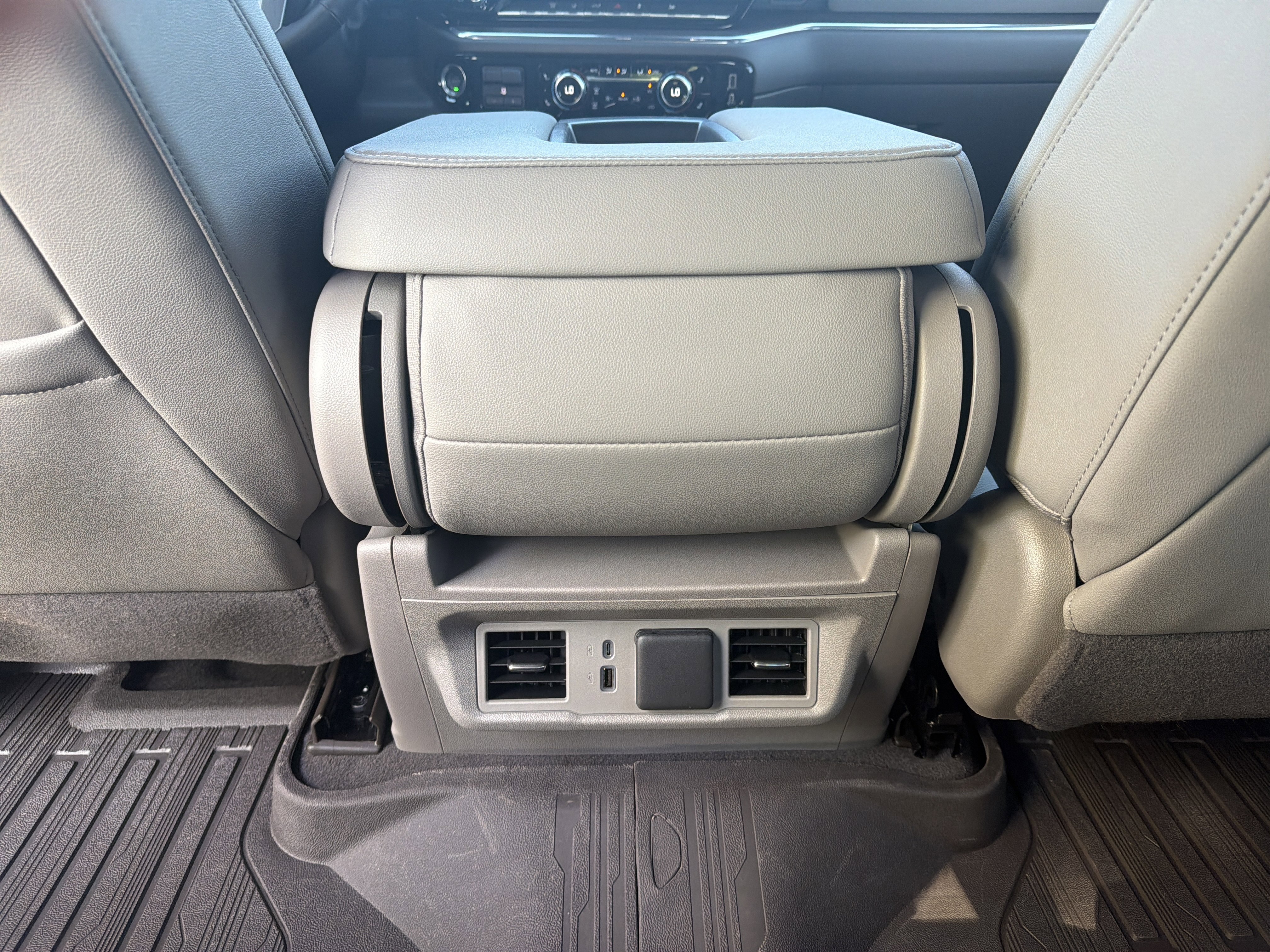 2025 GMC Sierra 2500 SLT