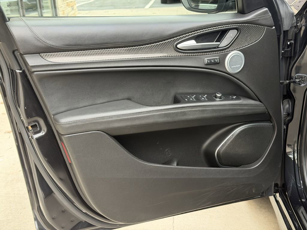 2022 Alfa Romeo Stelvio Quadrifoglio